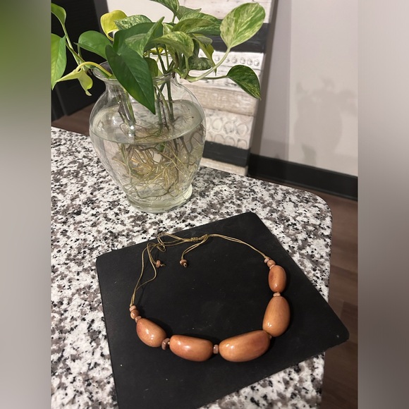 Tagua necklace - Picture 2 of 2